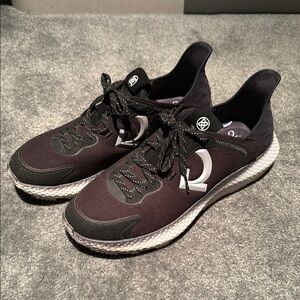 Men's Black Athletic Shoes